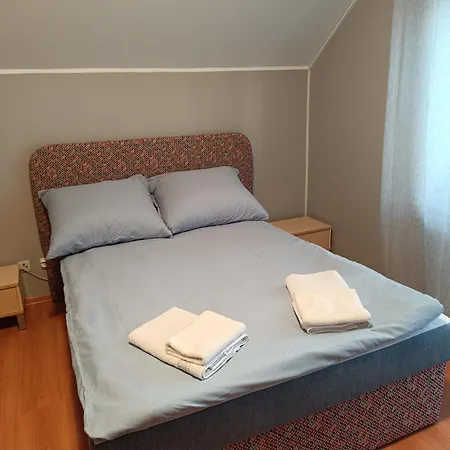 Bursztynowa 2 Guest house